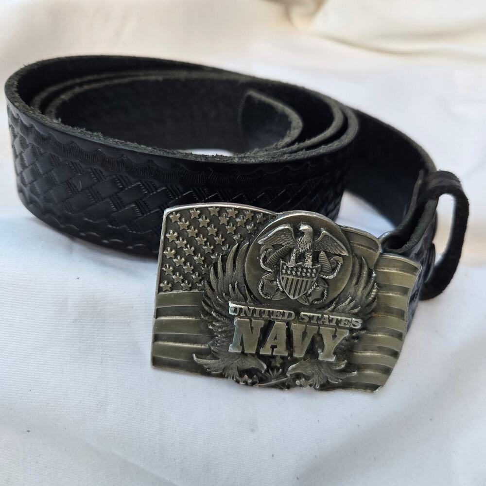Vtg Guide Gear Leather Belt Size 44 Black with Siskiyou Buckle Navy Made in USA